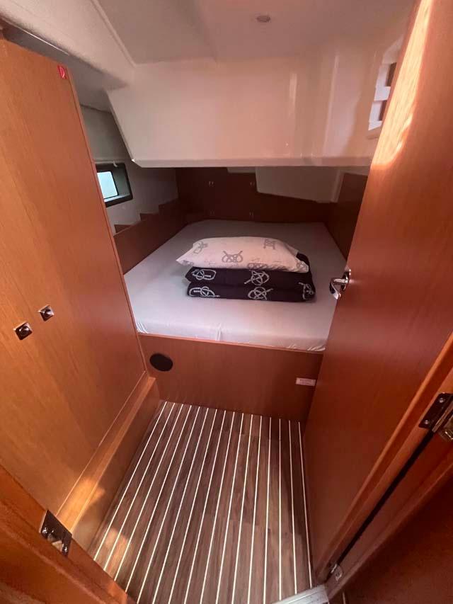 Bavaria C38, picture 12