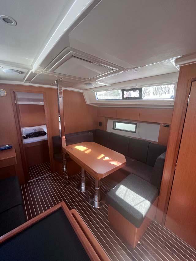 Bavaria C38, picture 7