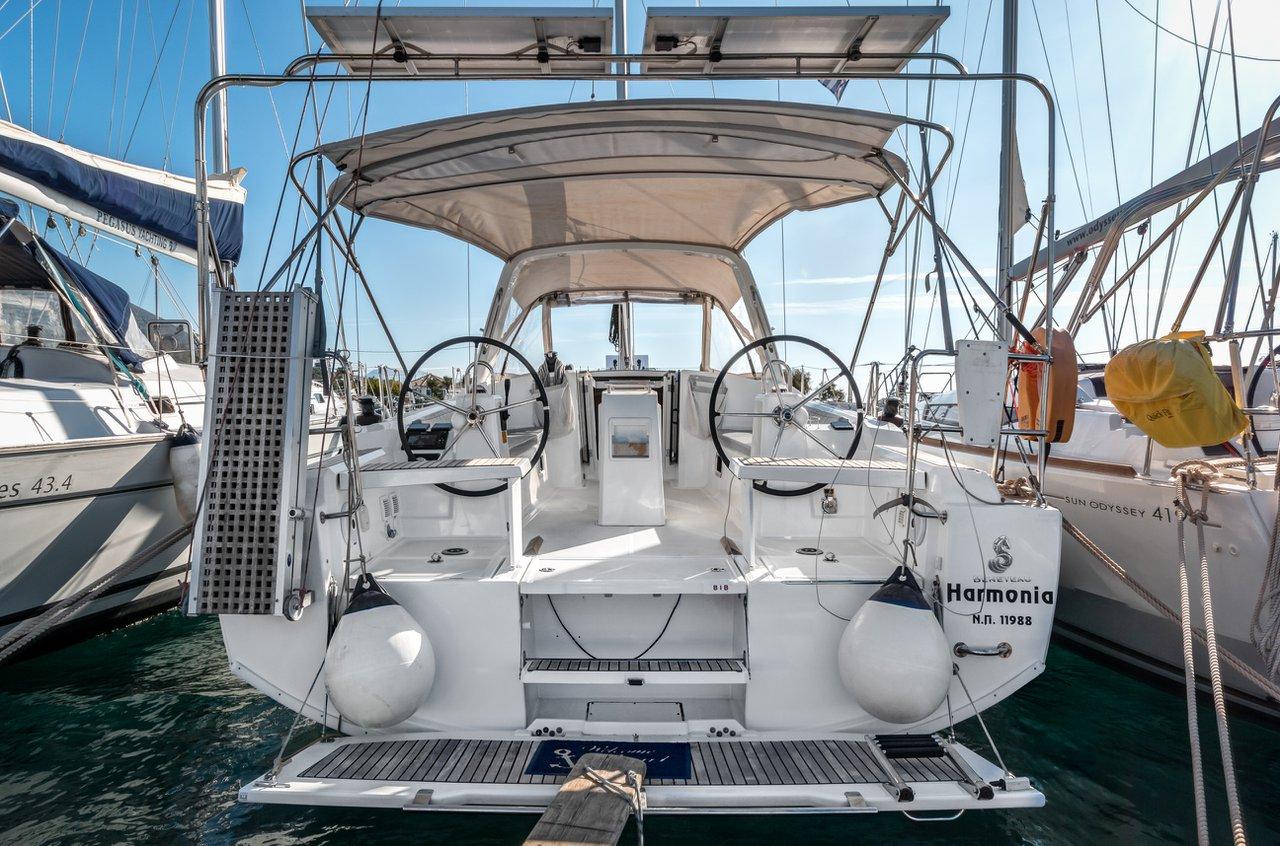 Oceanis 38.1, picture 1