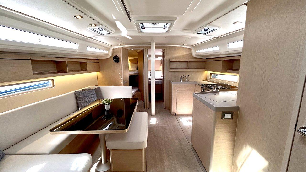 Oceanis 40.1, picture 10