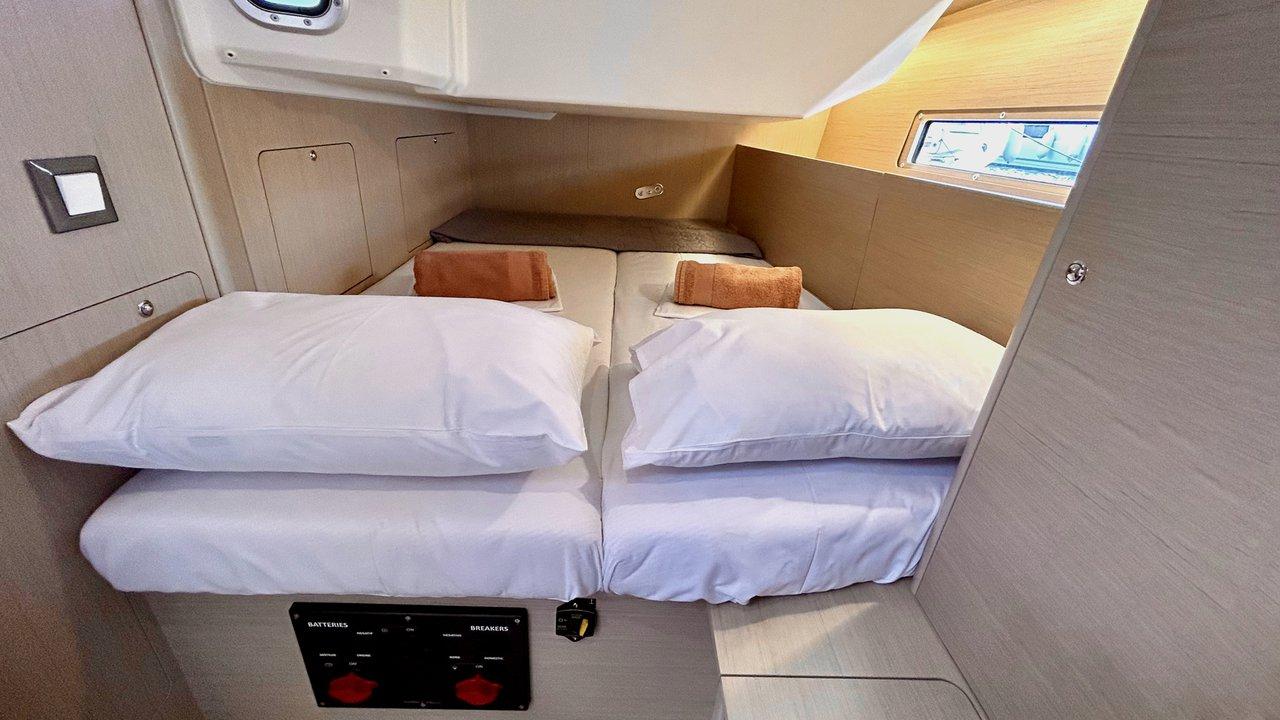 Oceanis 40.1, picture 17