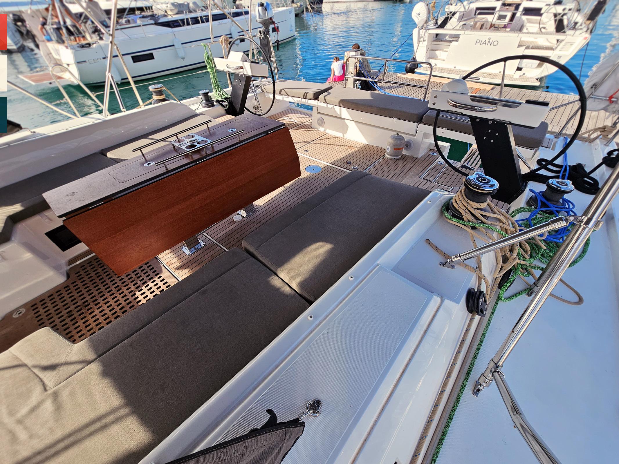 Dufour 530 - 5 + 1 cab., picture 5