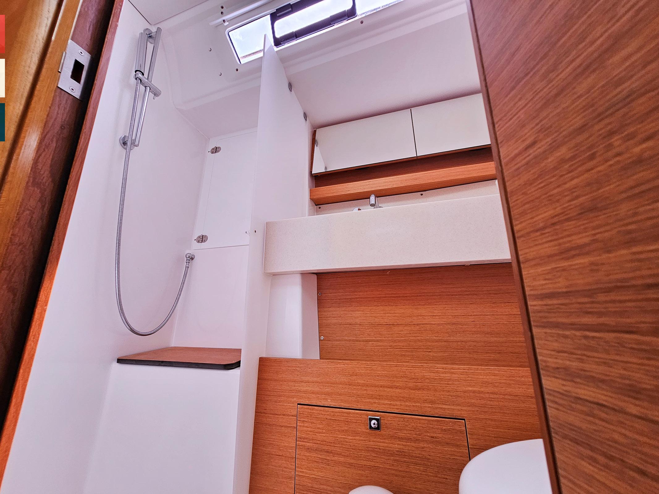 Dufour 470 - 4 cab., picture 38