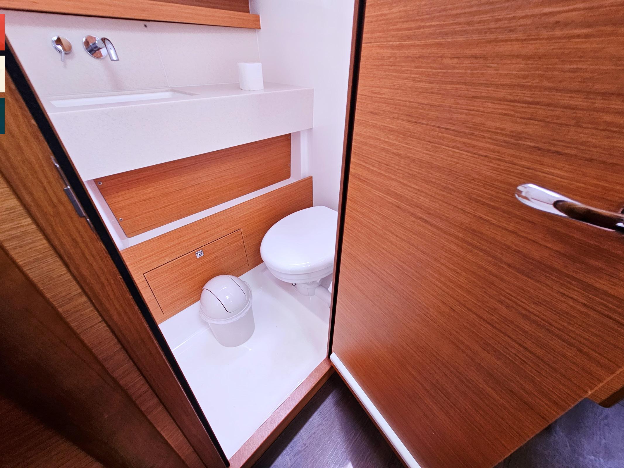 Dufour 470 - 4 cab., picture 36