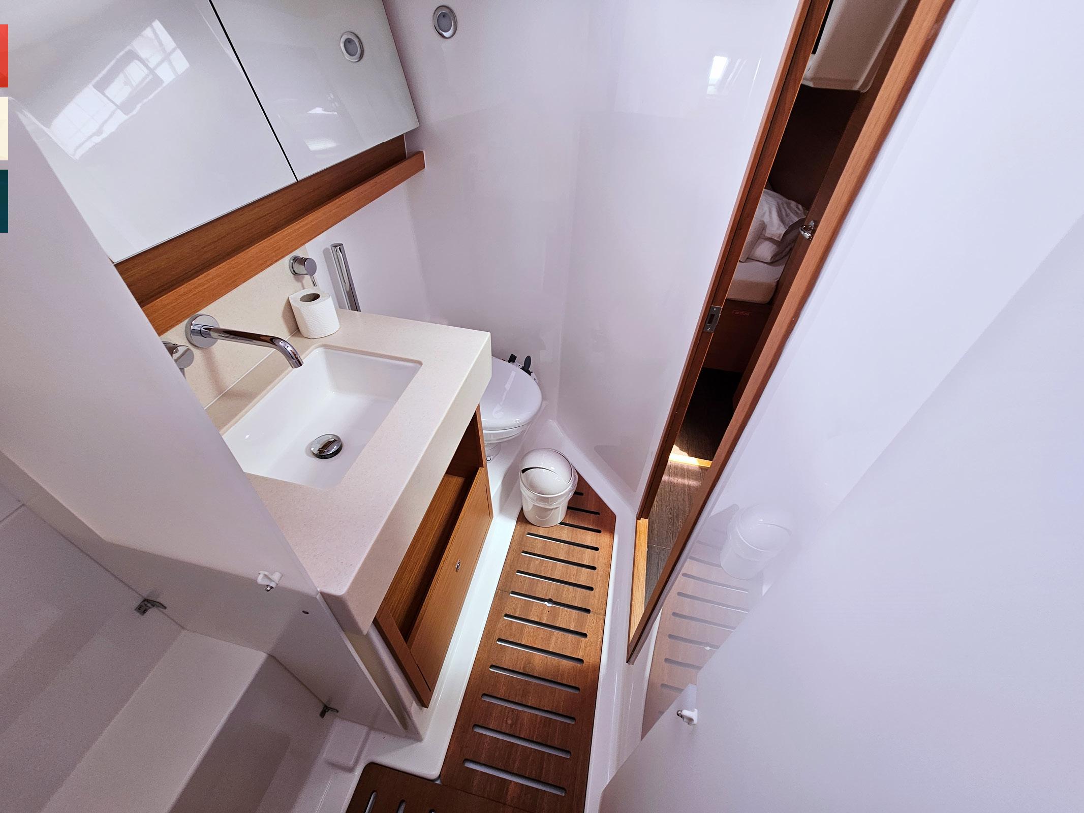 Dufour 470 - 4 cab., picture 45