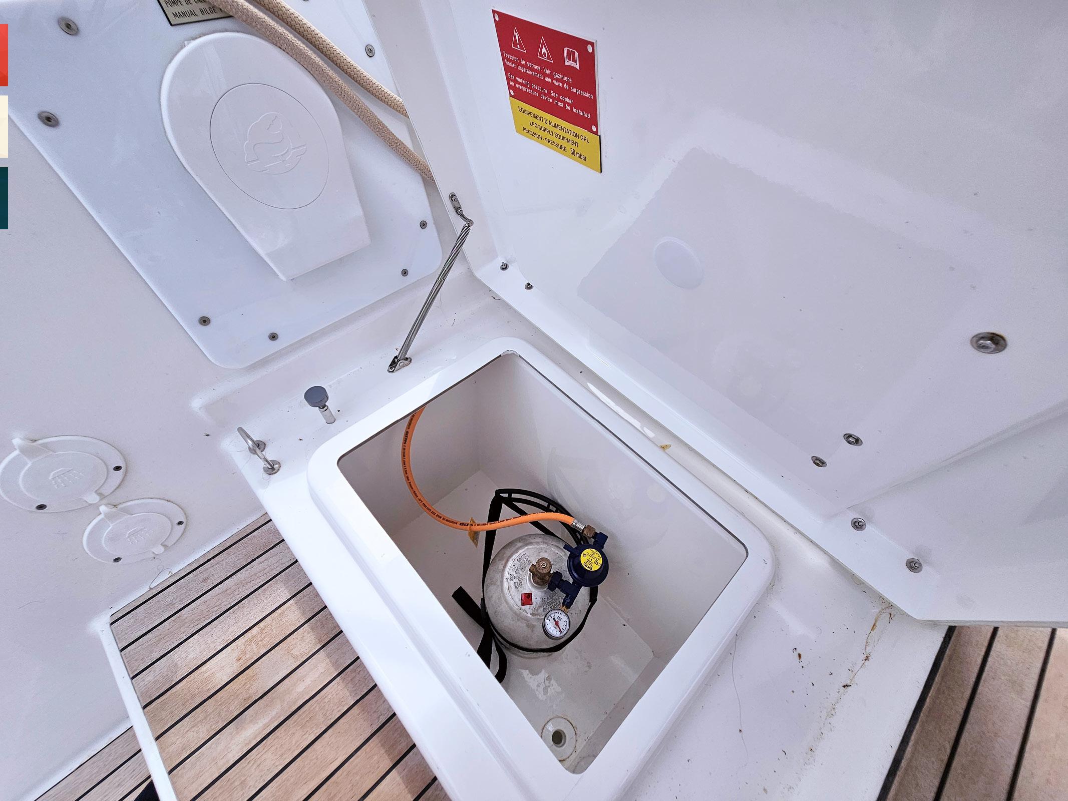 Dufour 470 - 4 cab., picture 16