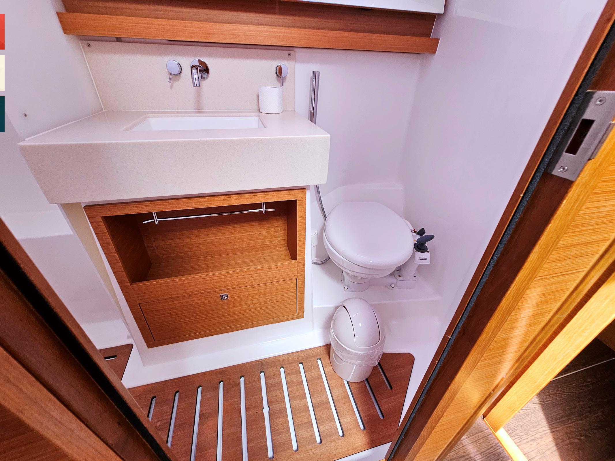 Dufour 470 - 4 cab., picture 41