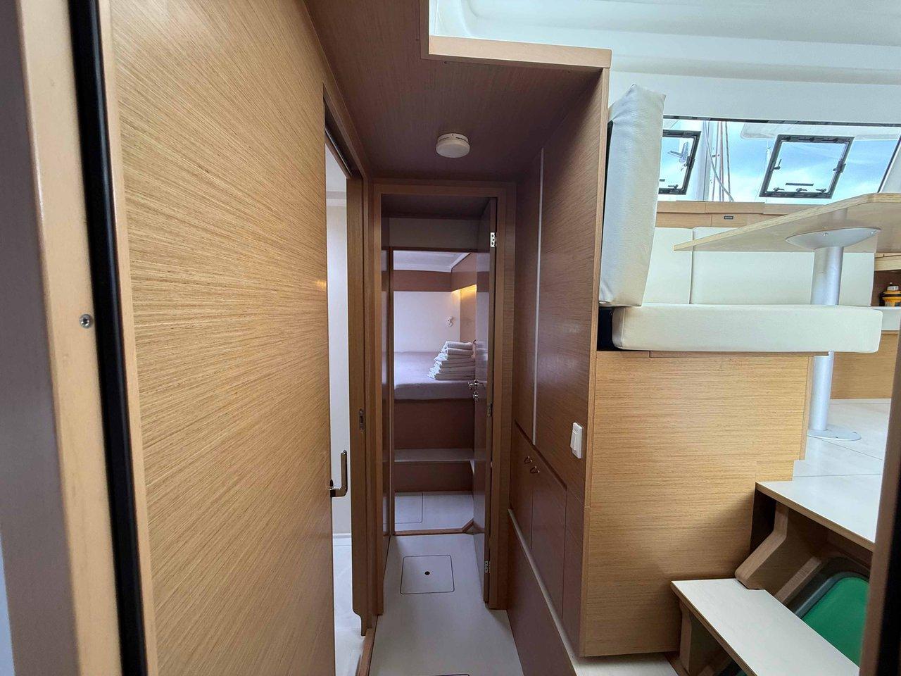 Excess 11 - 4 + 1 + 1 cab., picture 19