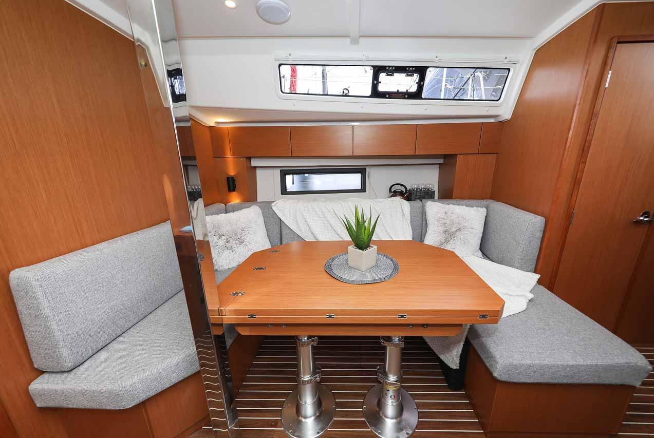 Bavaria C42, picture 12