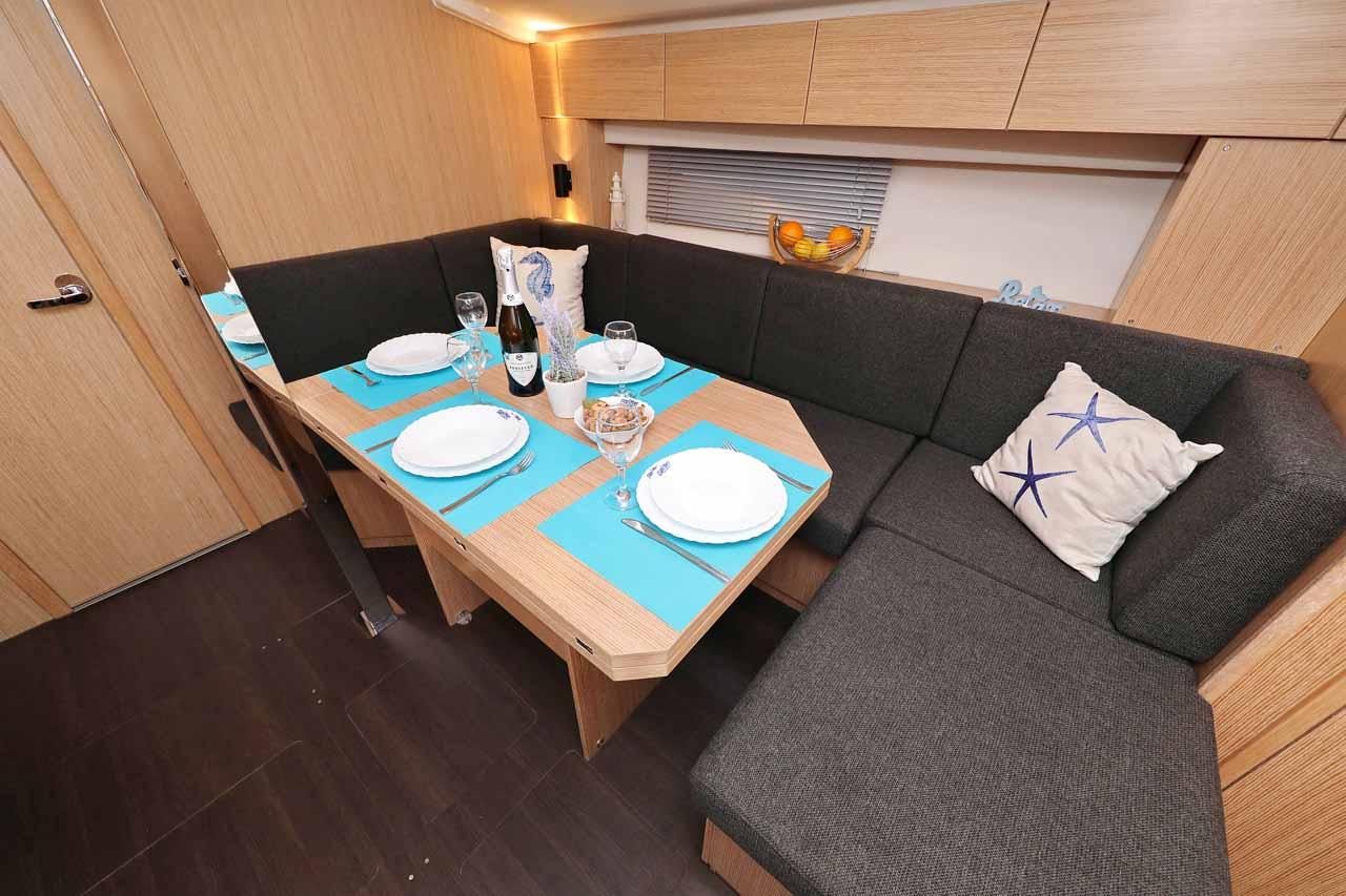 Bavaria C42, picture 12