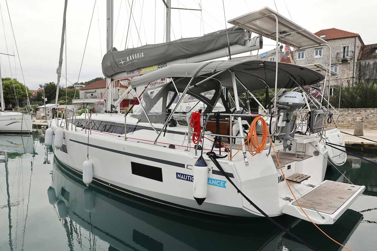 Bavaria C42, picture 3