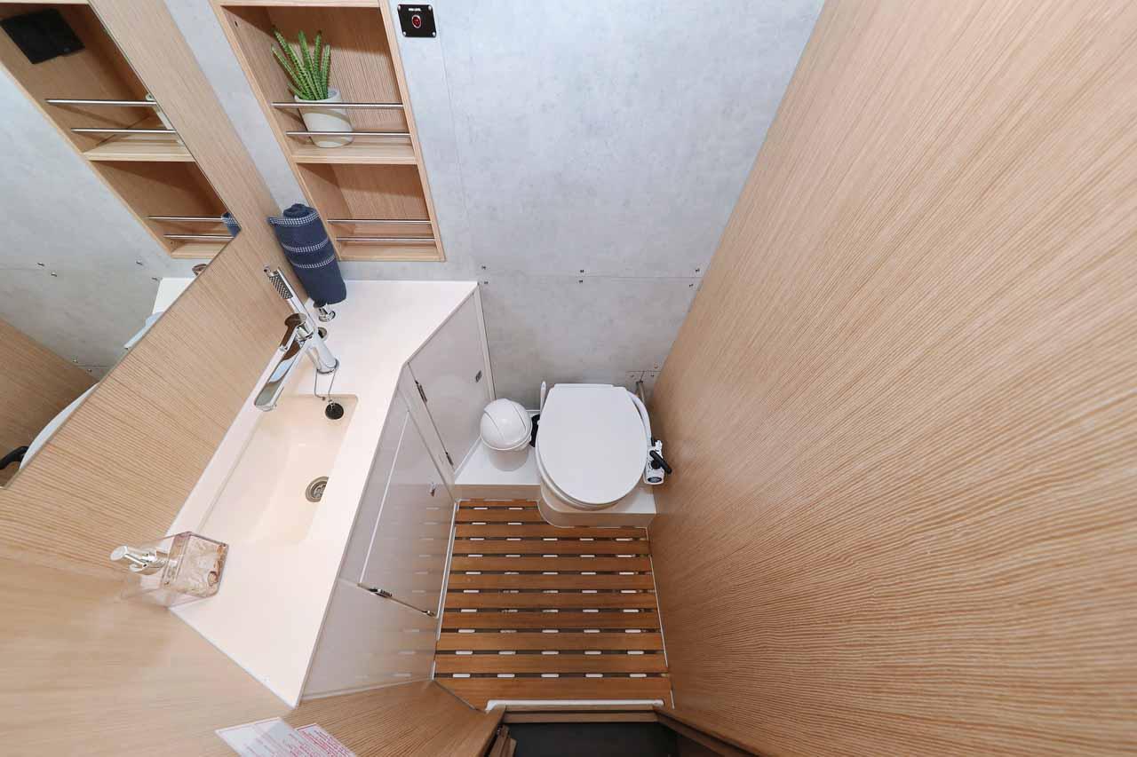 Bavaria C42, picture 26