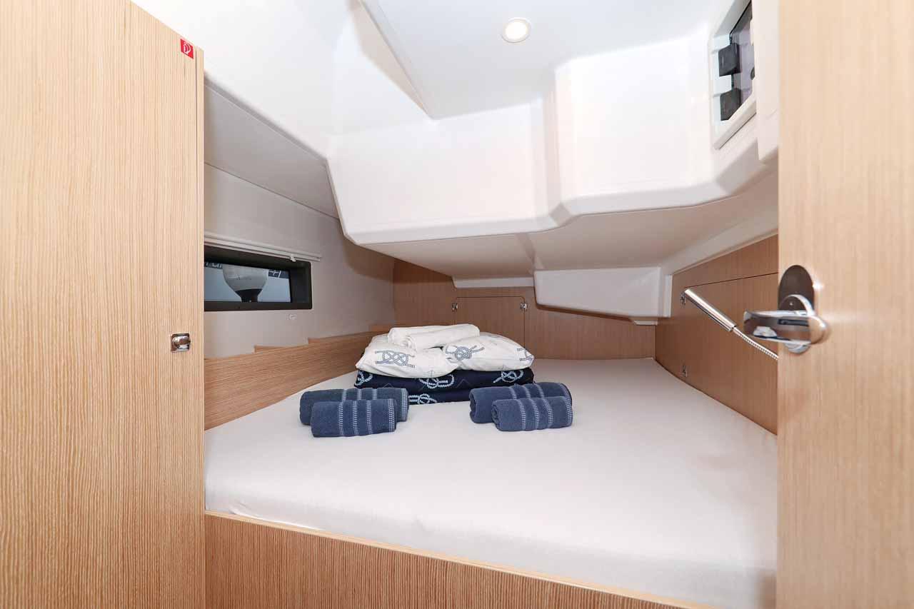 Bavaria C42, picture 21