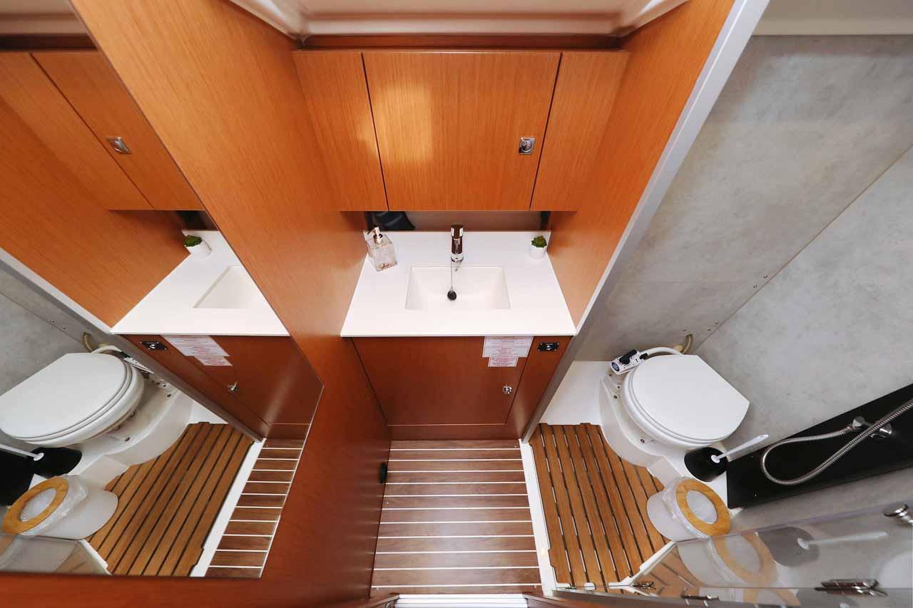 Bavaria C42, picture 24