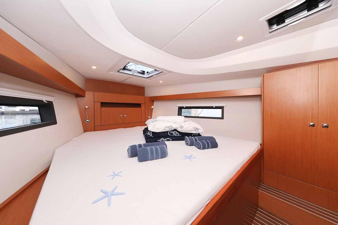 Bavaria C42, picture 19