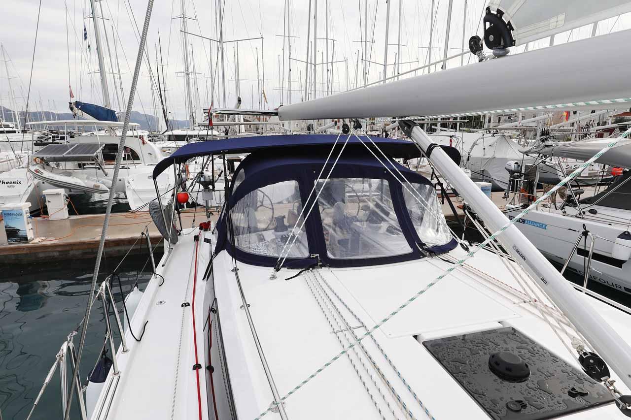 Bavaria C42, picture 6