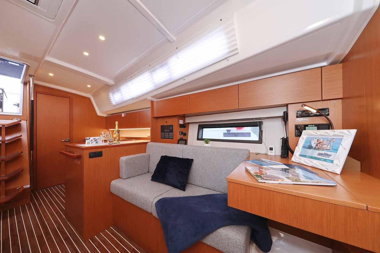 Bavaria C42, picture 13