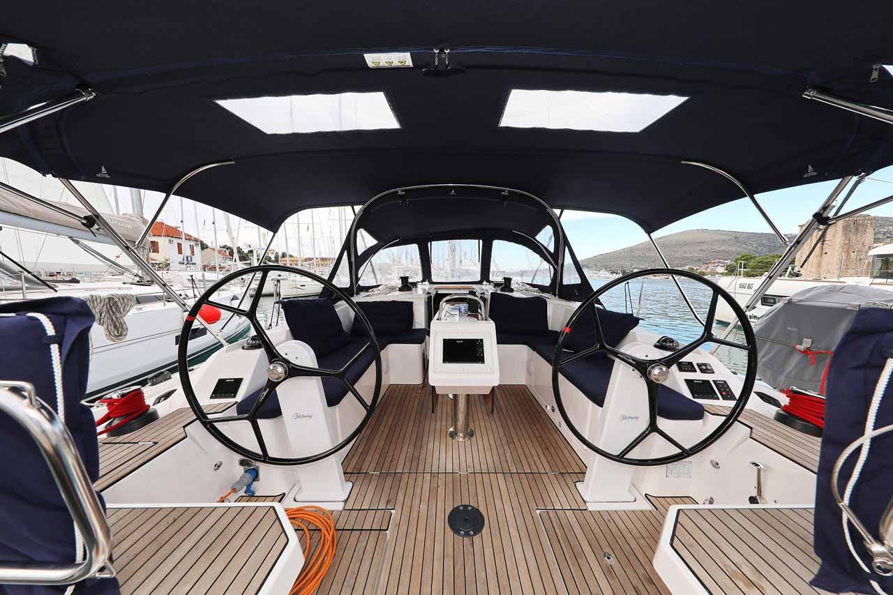 Bavaria C42, picture 7