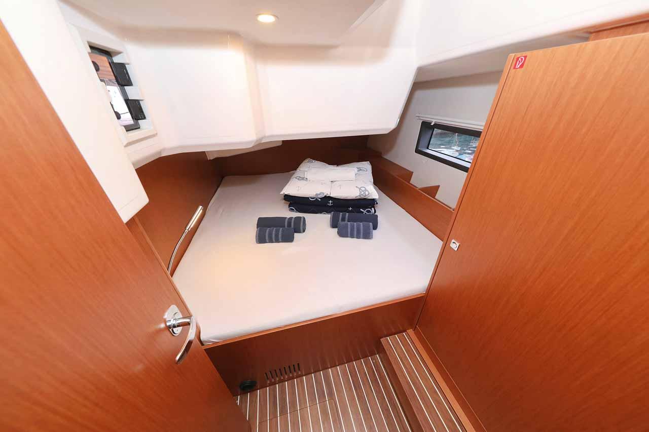 Bavaria C42, picture 22