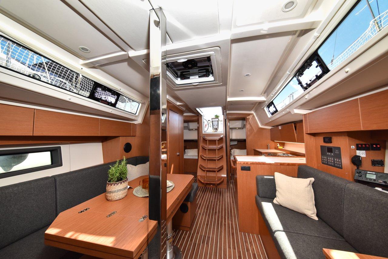 Bavaria C38, picture 13