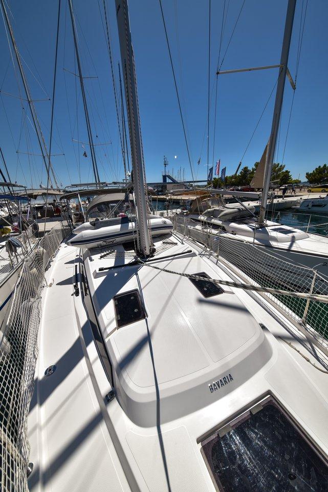 Bavaria C38, picture 7