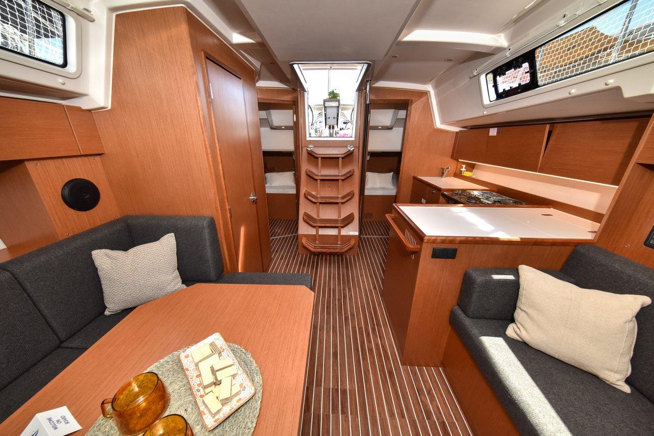 Bavaria C38, picture 14