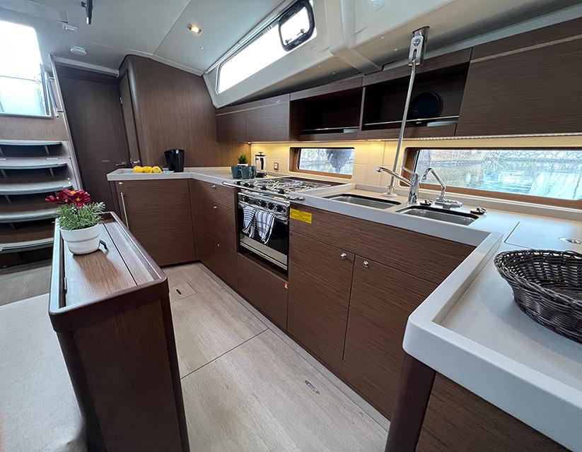 Oceanis 46.1, picture 15