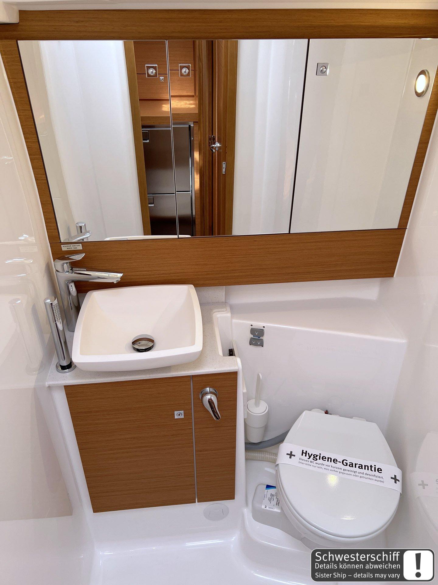 Dufour 430, picture 12