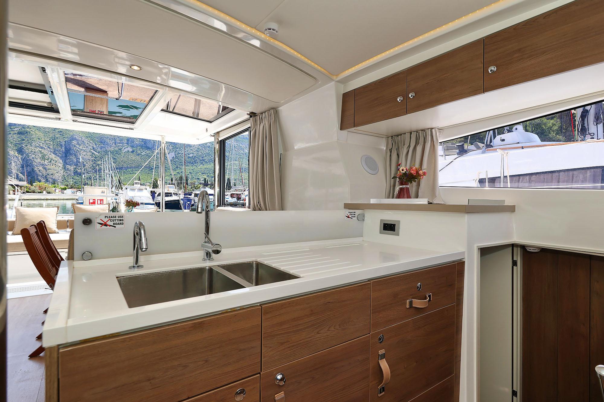 Bali 4.2 - 4 + 1 cab., picture 15