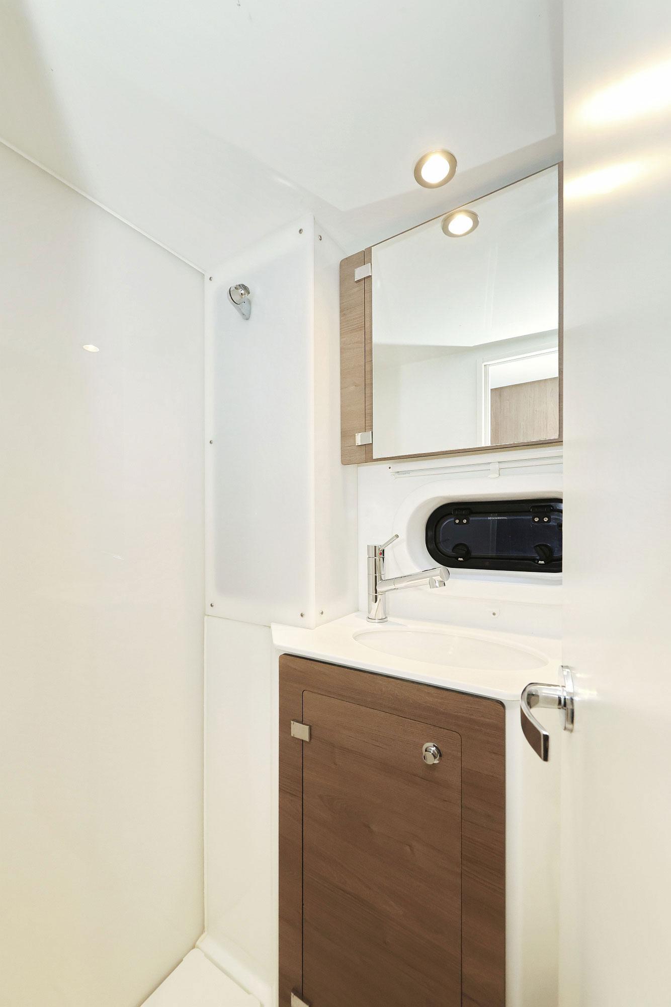 Bali 4.2 - 4 + 1 cab., picture 23