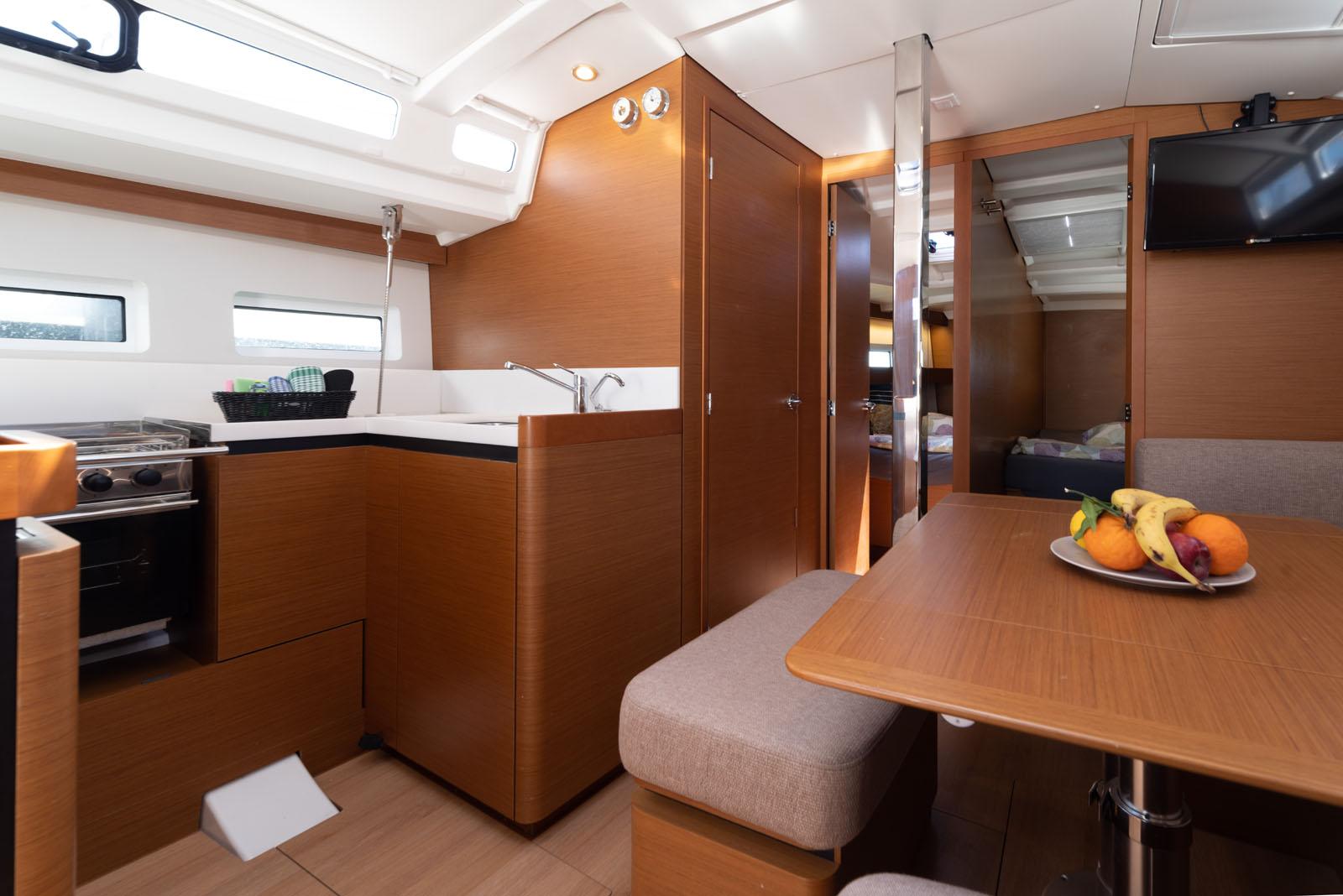 Sun Odyssey 440 - 4 cab., picture 10