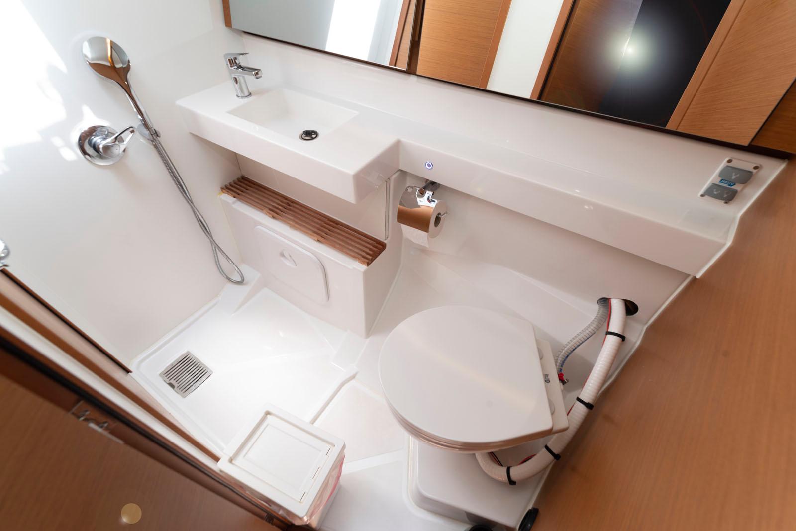 Sun Odyssey 440 - 4 cab., picture 24