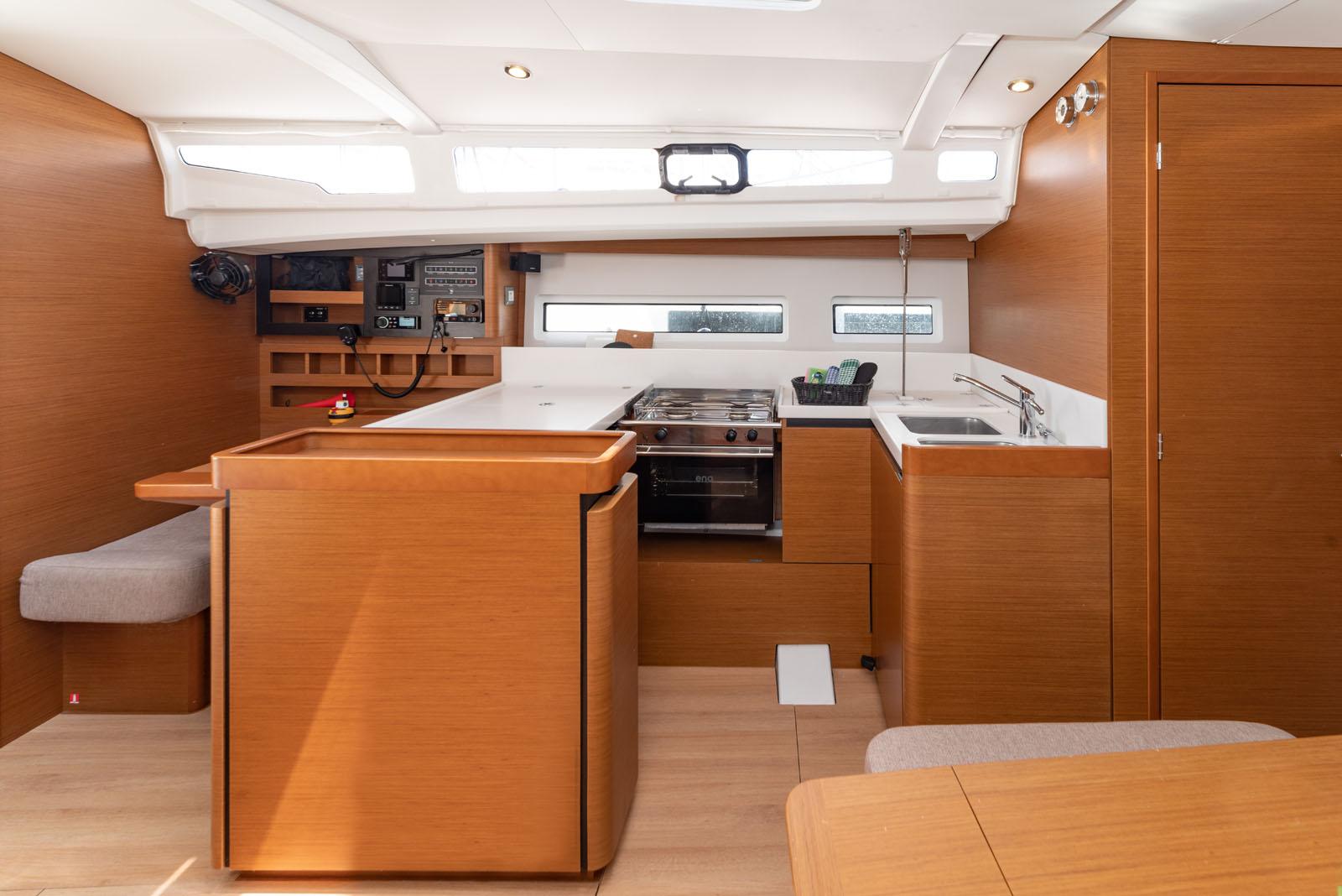 Sun Odyssey 440 - 4 cab., picture 12
