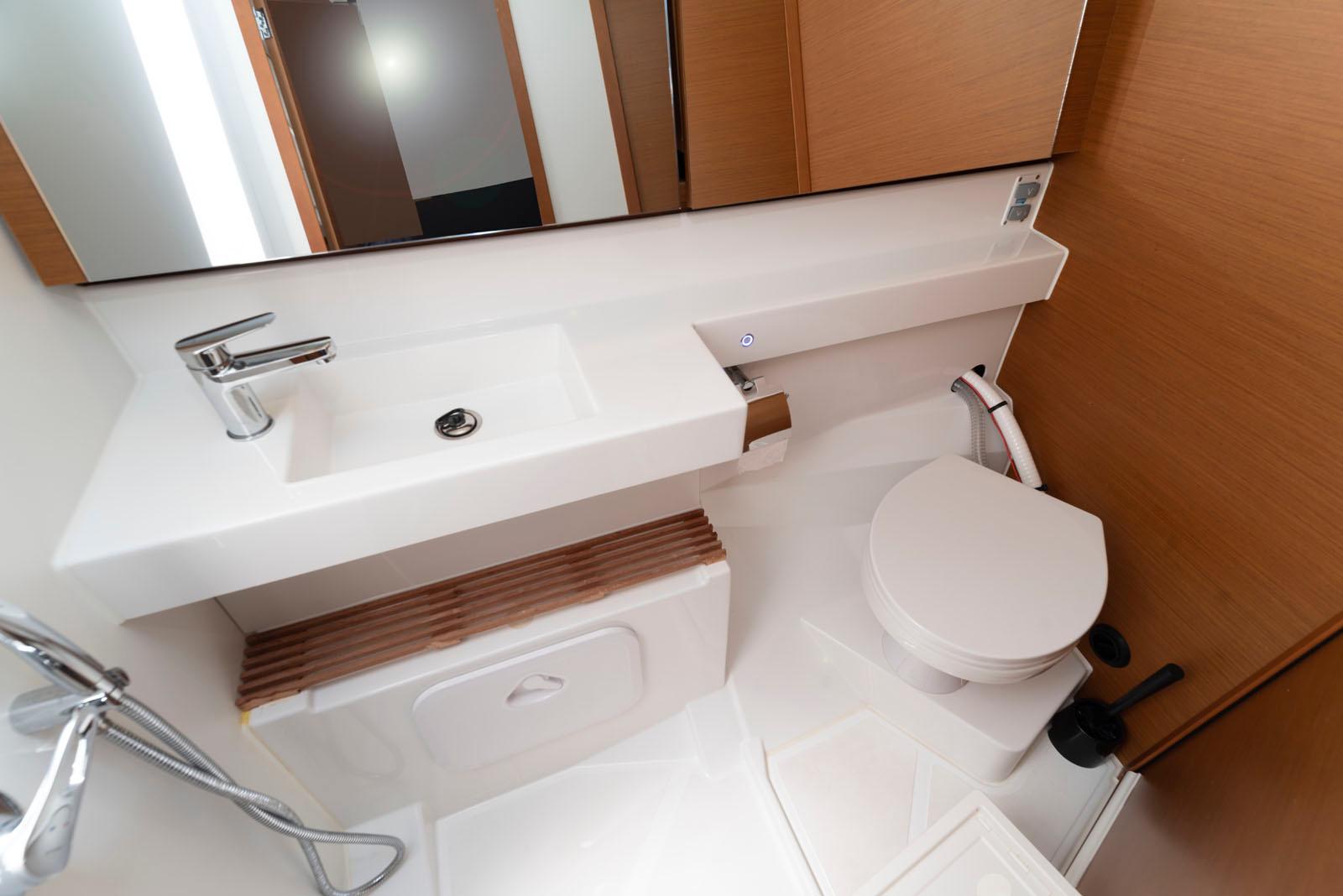 Sun Odyssey 440 - 4 cab., picture 23