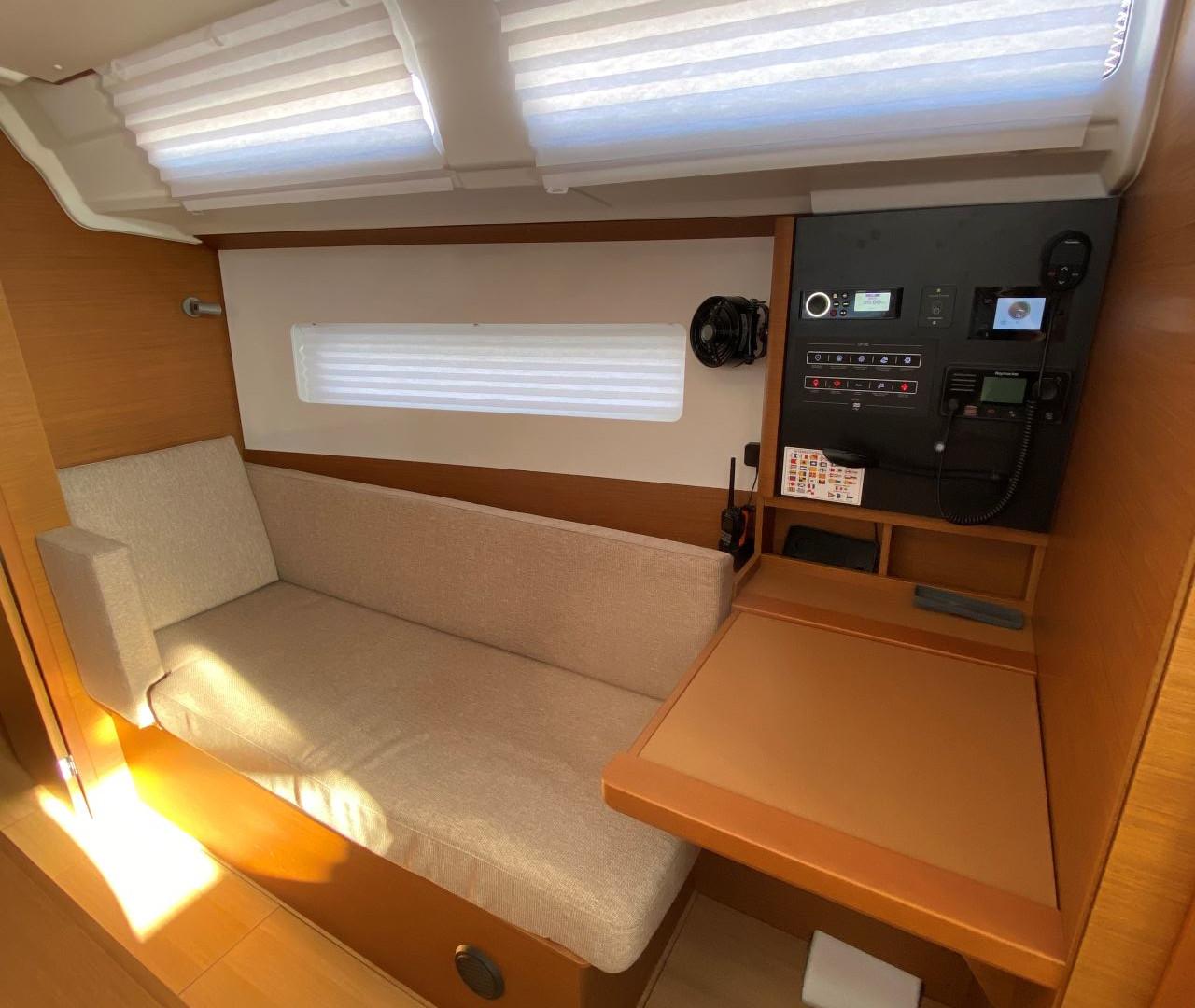 Sun Odyssey 380 - 3 cab., picture 13