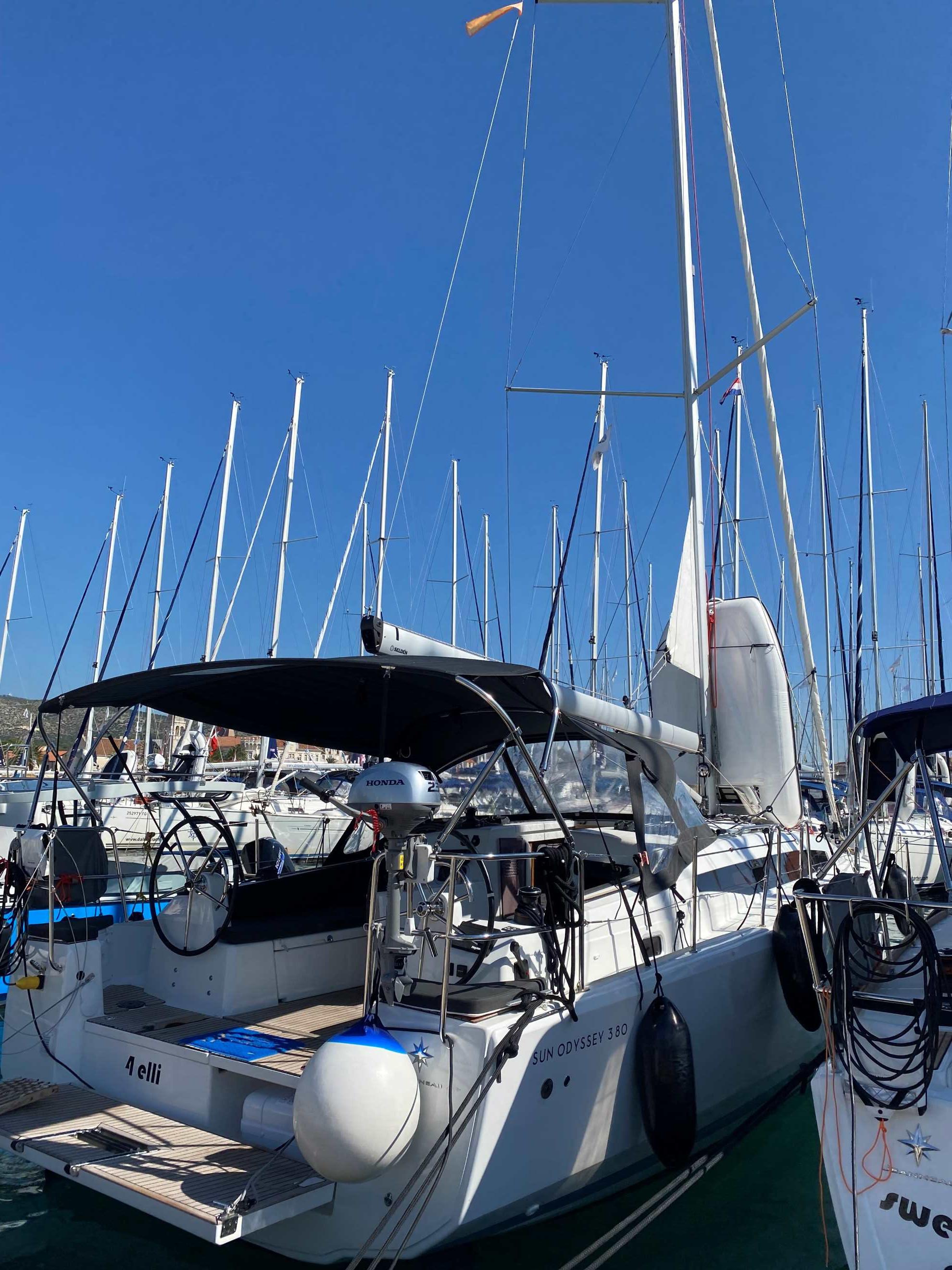 Sun Odyssey 380 - 3 cab., picture 4