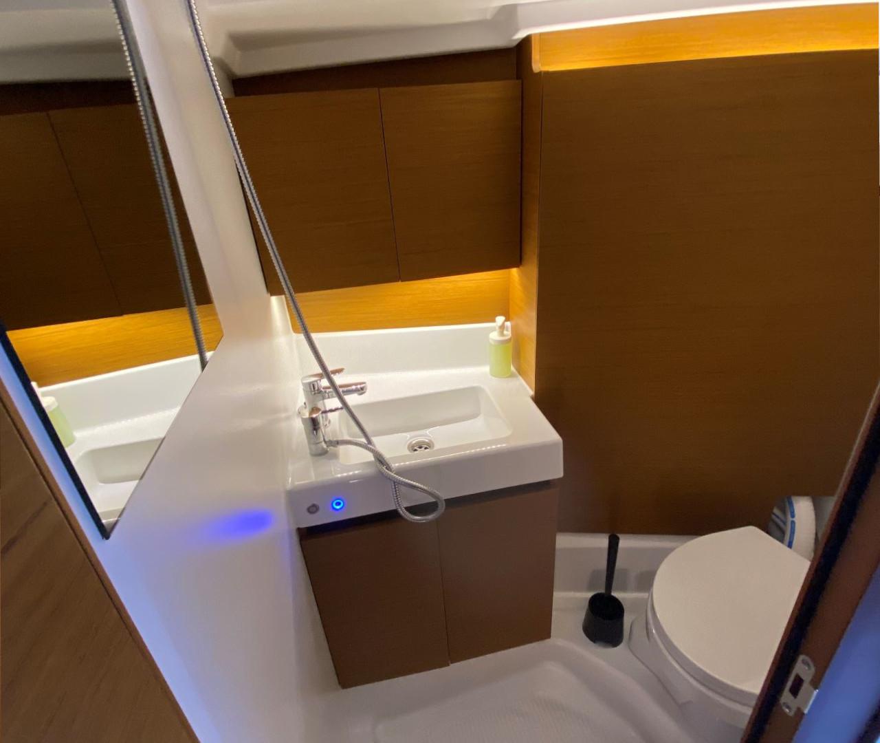 Sun Odyssey 380 - 3 cab., picture 17