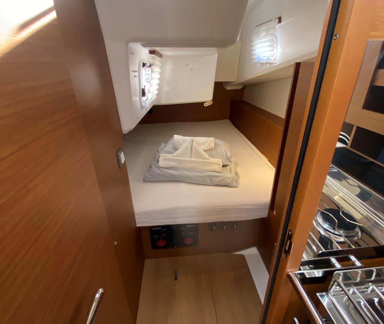 Sun Odyssey 380 - 3 cab., picture 15