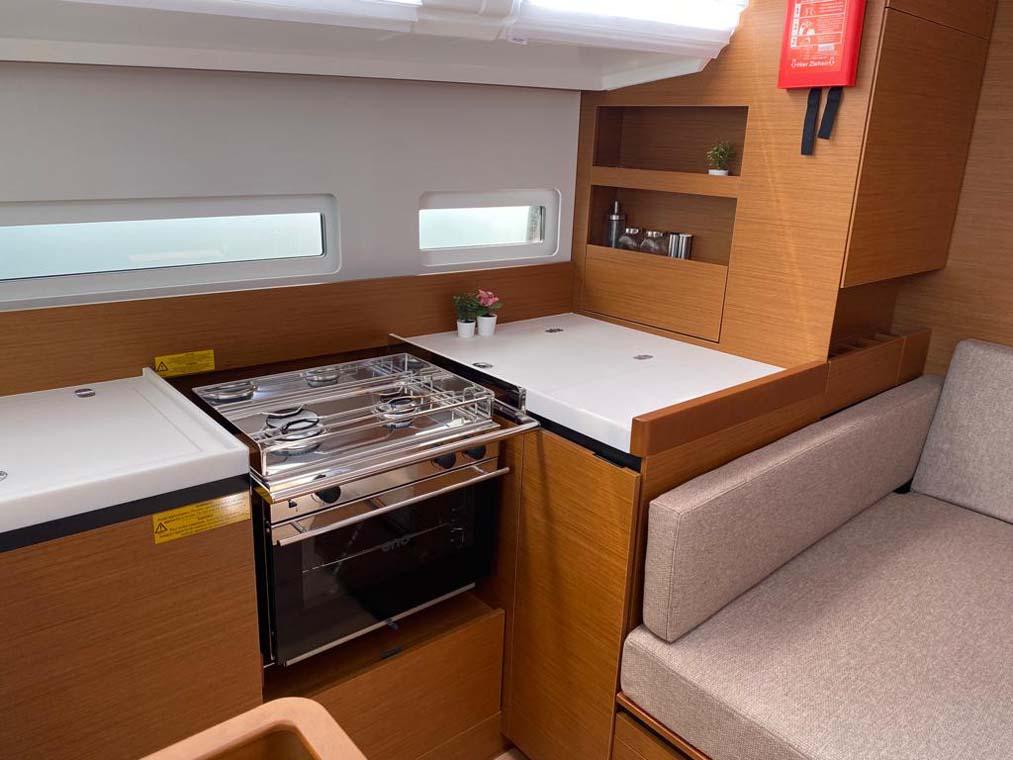 Sun Odyssey 410 - 3 cab., picture 7