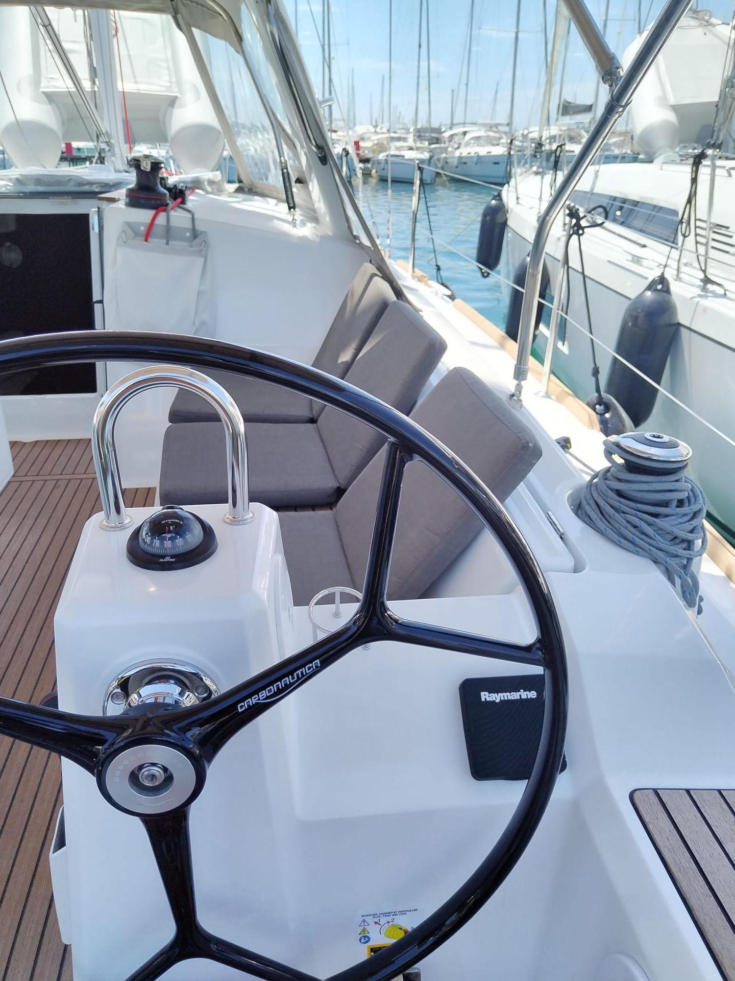 Oceanis 38.1, picture 6