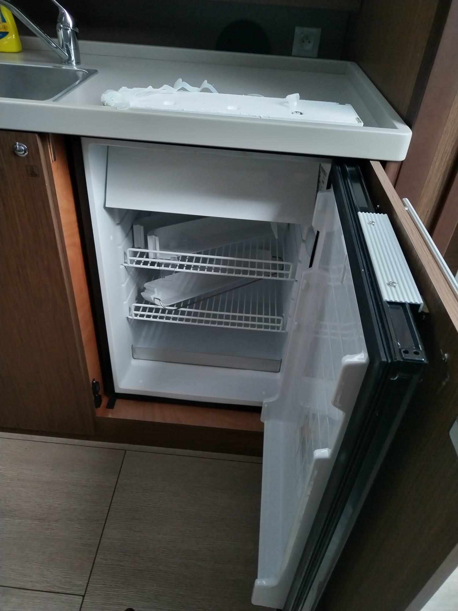 Oceanis 38.1, picture 11