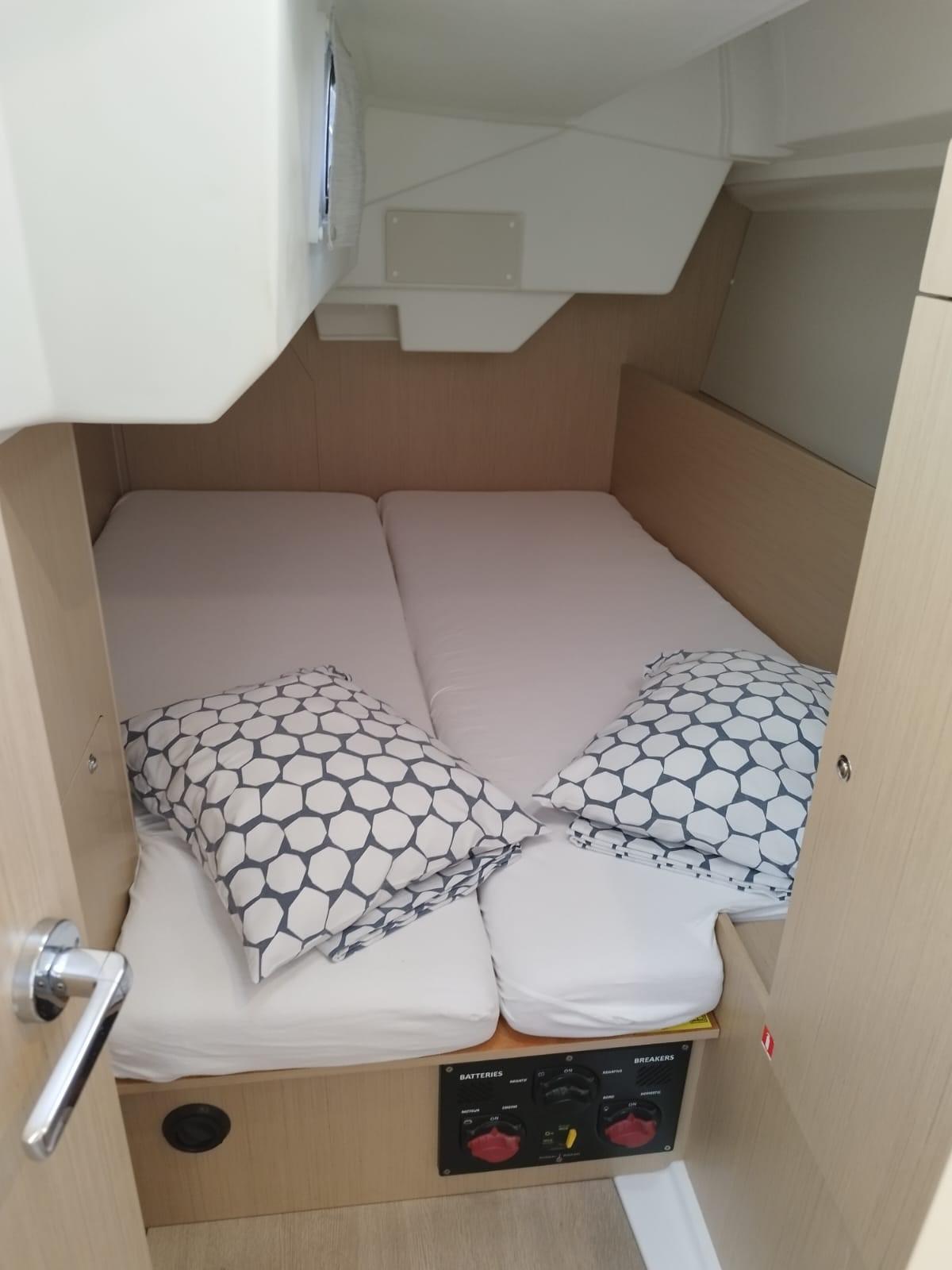 Oceanis 38.1, picture 16