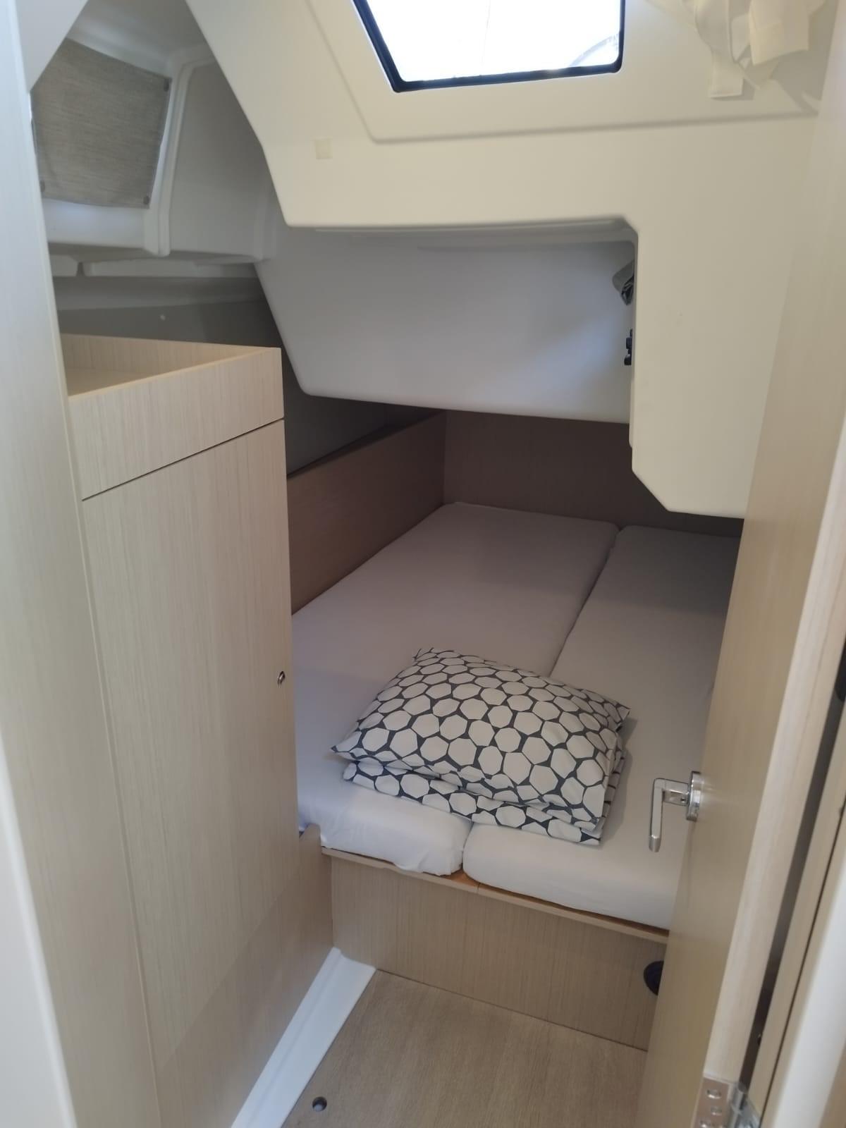 Oceanis 38.1, picture 14