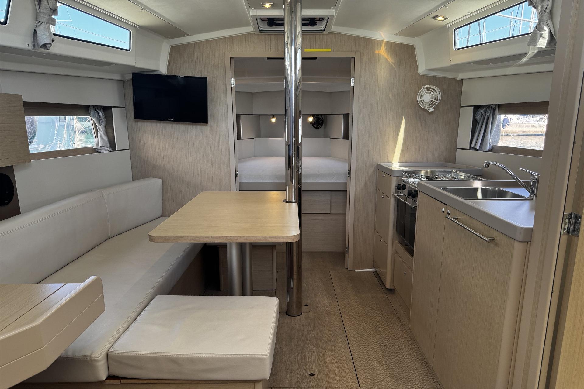 Oceanis 38.1 - 2 cab., picture 11