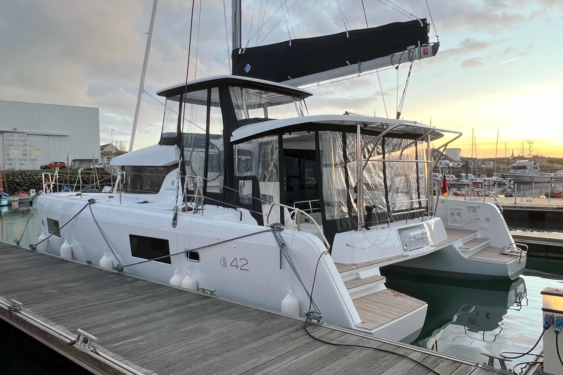 Lagoon 42 - 3 + 1 cab., picture 4