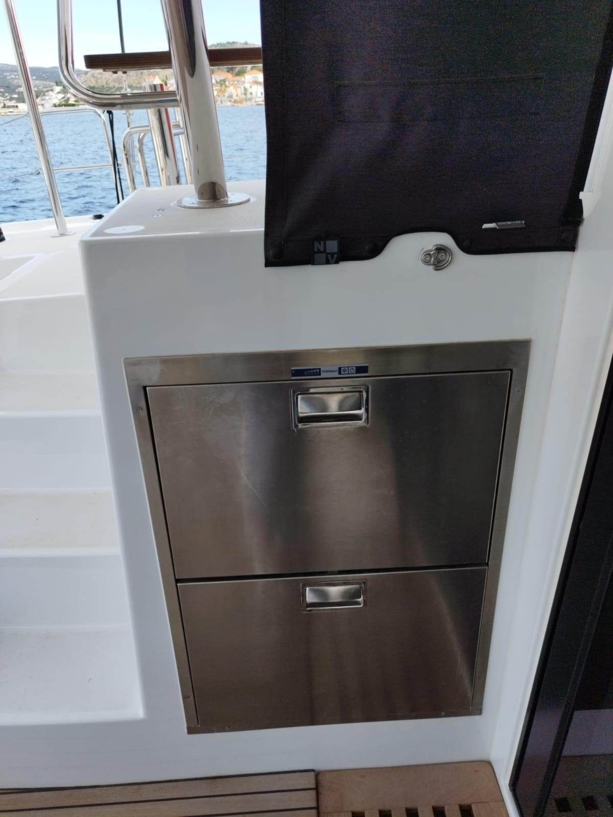 Lagoon 42 - 3 + 1 cab., picture 9