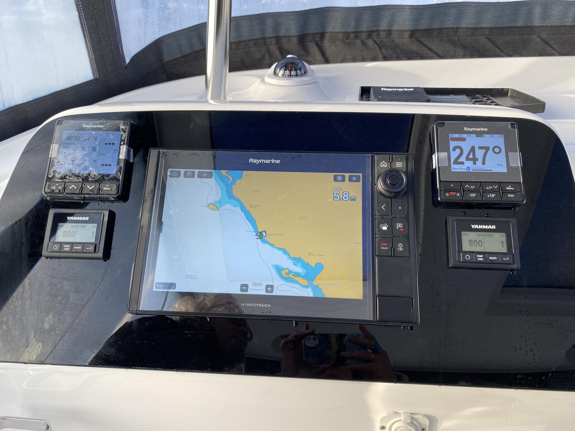 Lagoon 42 - 3 + 1 cab., picture 7