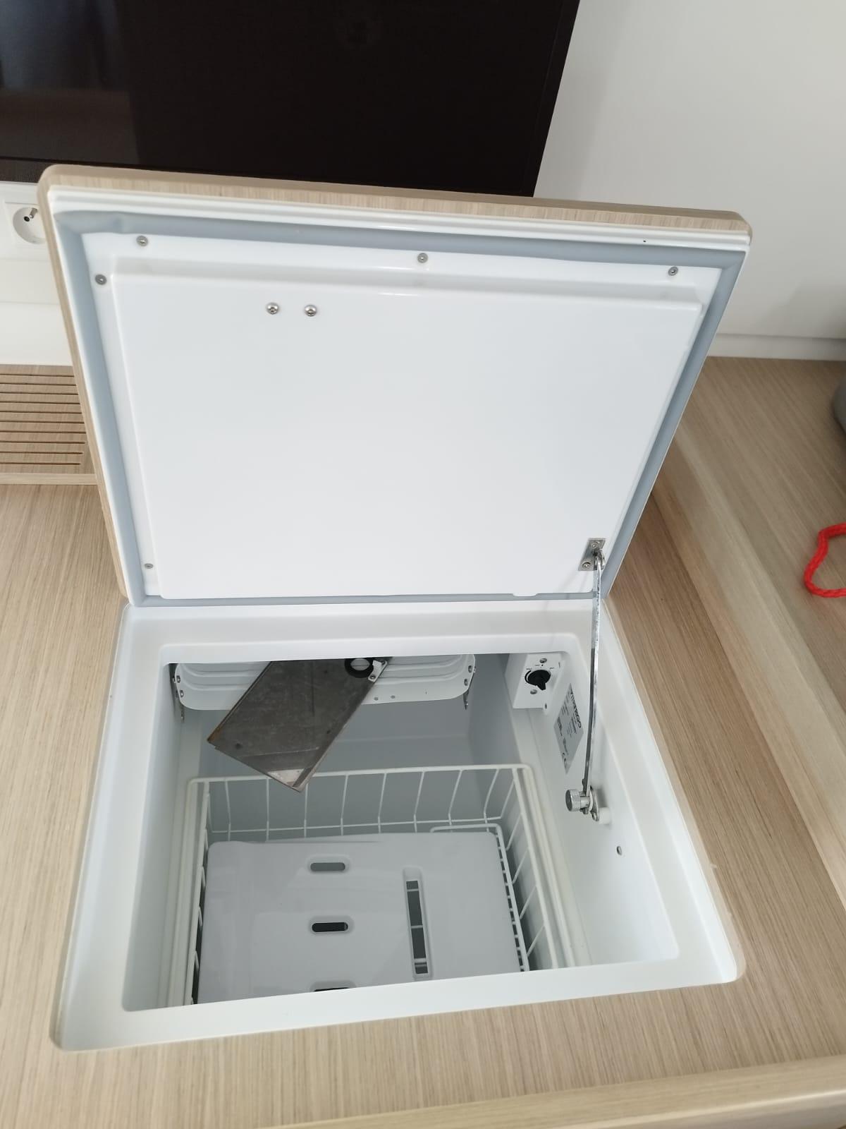 Lagoon 42 - 3 + 1 cab., picture 12