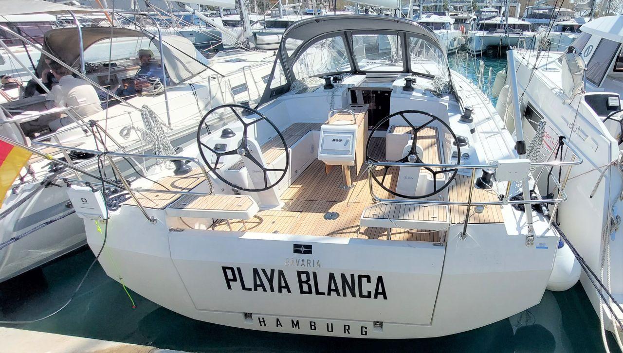 Bavaria C42, picture 1