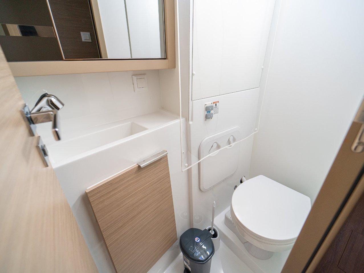 Lagoon 40 - 4 + 2 cab, picture 13